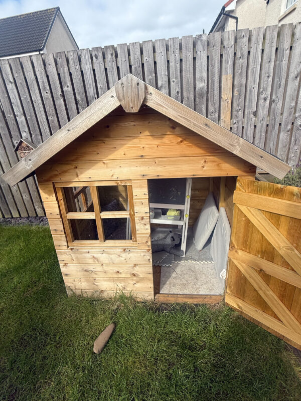 Garden play hut where wasp nest was discovered in Kirkliston