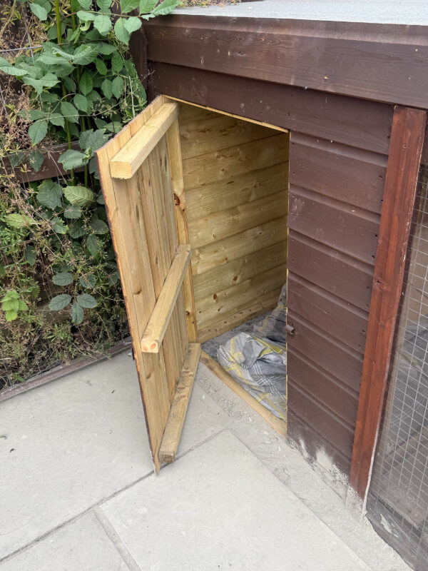 Dog Kennel Open Door Open dog kennel inspected for a wasp nest in Gorebridge